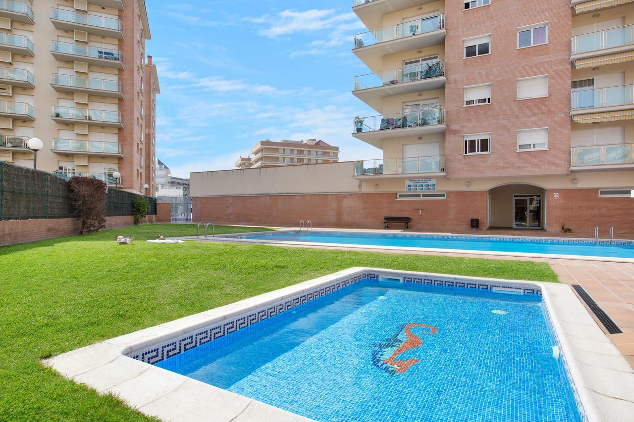 Europa Square Apartment Santa Susanna Eksteriør bilde